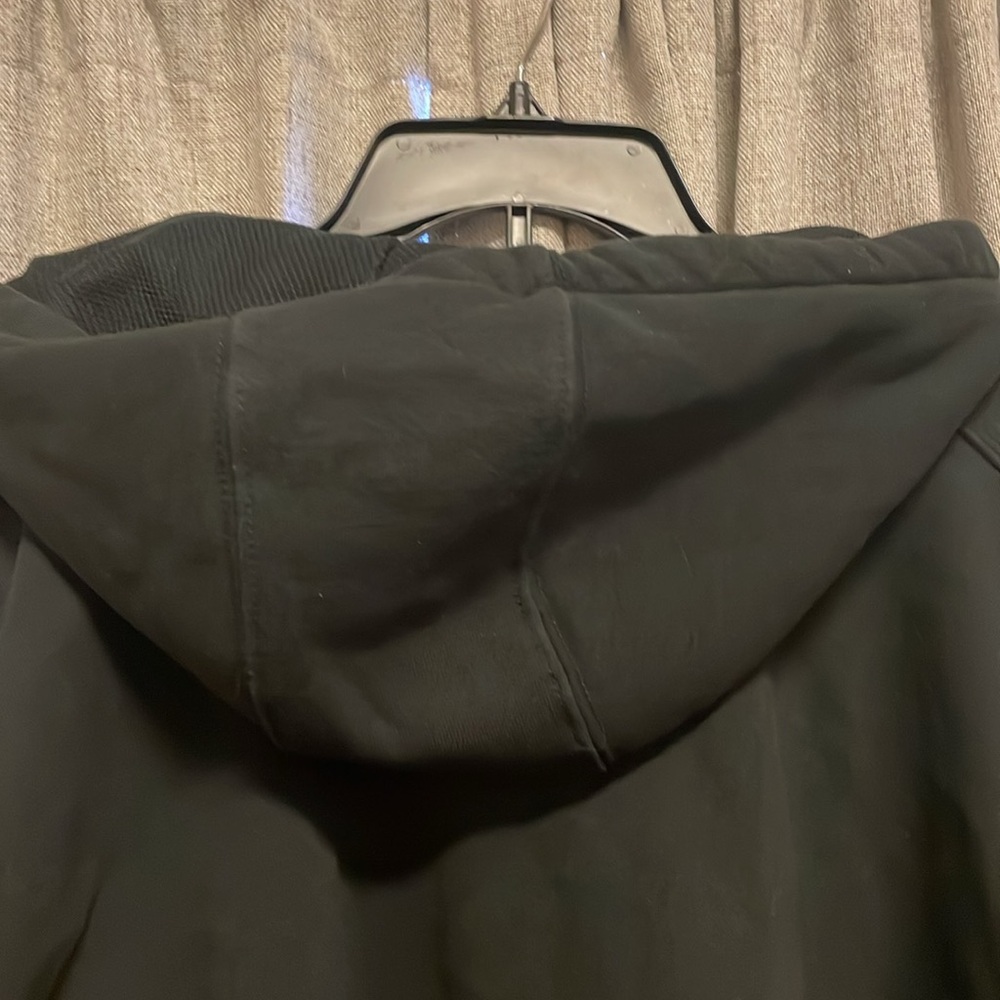 Carhartt L Men’s Jacket like new worn only a few times. - Picture 8 of 8